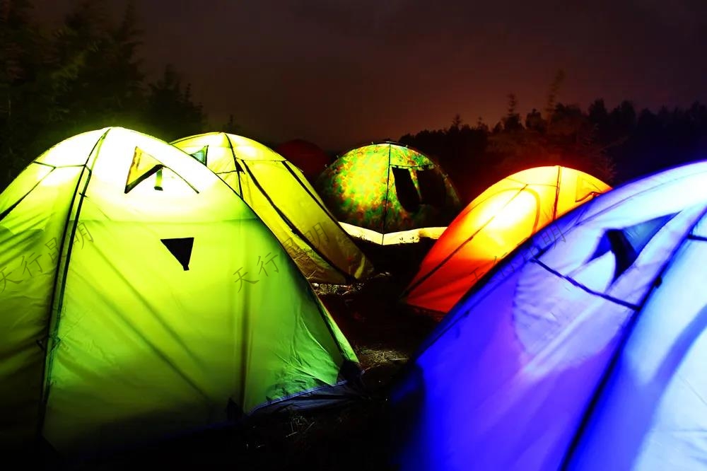 昆明試乘試駕會(huì)議會(huì)展團(tuán)建的好去處—【得樂農(nóng)莊】 森林草甸，露營燒烤，遛娃踏青