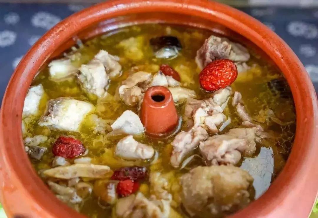 來云南“吃雞”，23種絕味吃法，你最中意哪一種？     昆明宴會策劃