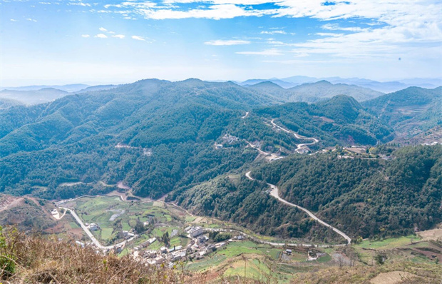 昆明旅游：在晉寧！藏著一處高海拔小眾秘境，超治愈